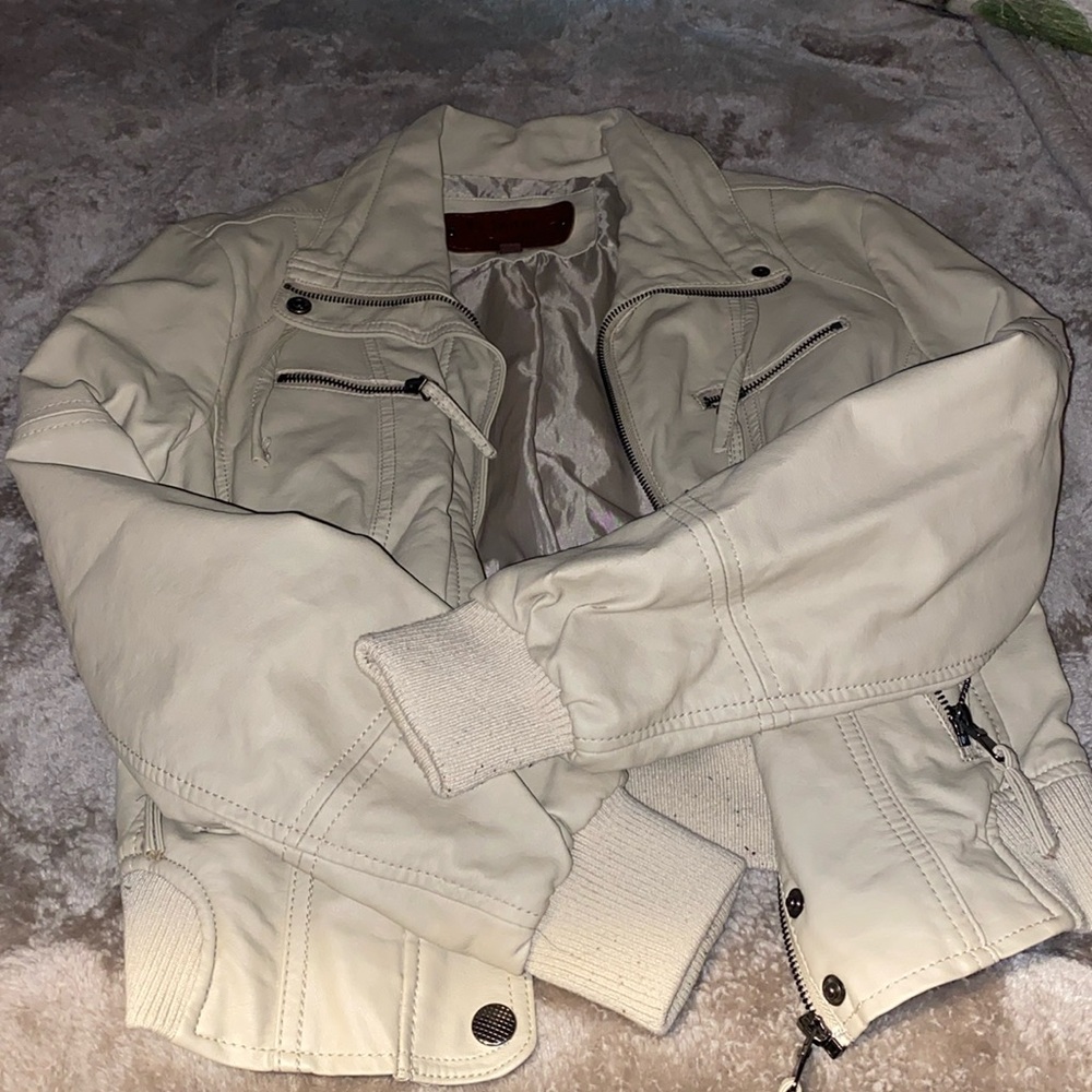 Bomber jacket
